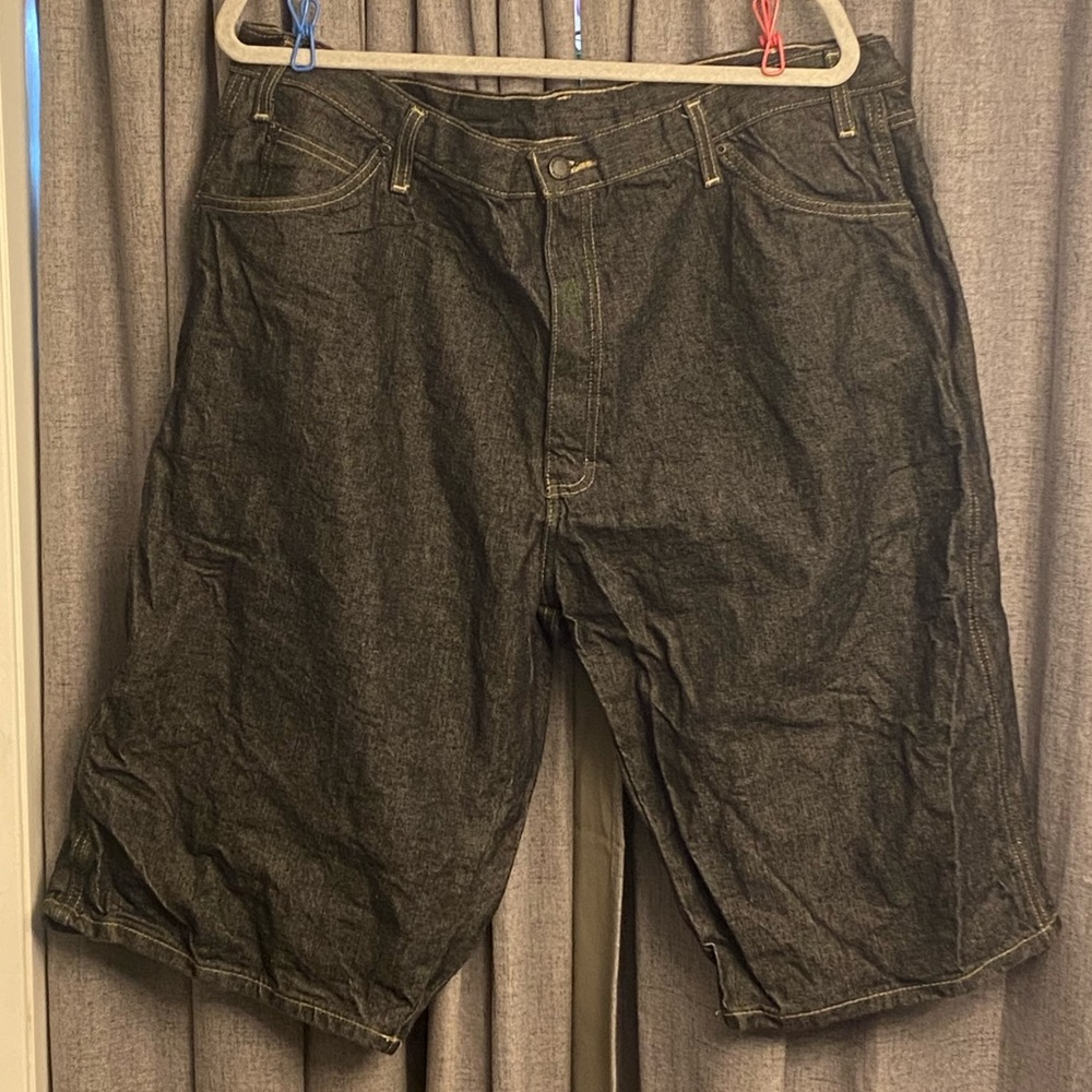 Dickies Mens Jean Shorts Size 42 inseam is 14 inches